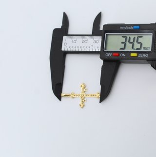 Colgante de oro de 18k. Peso: 2.45 gr.