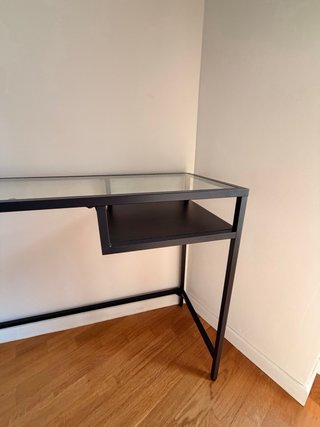 Escritorio metal negro y cristal