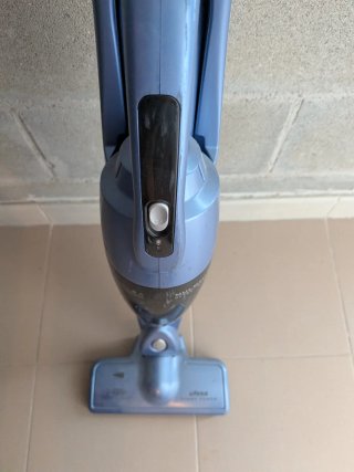Aspirador sin bolsa Ufesa Turbo Power