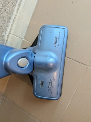 Aspirador sin bolsa Ufesa Turbo Power