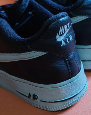 Nike Air Force 1 num 39 in buone condizioni a € 25