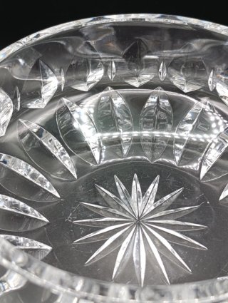Centro de mesa de cristal tallado