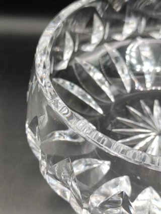 Centro de mesa de cristal tallado