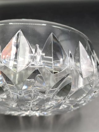 Centro de mesa de cristal tallado