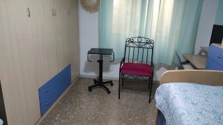 Se alquila habitación en piso compartido Almería