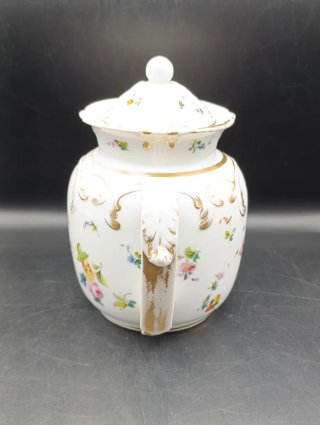 Tetera o cafetera de porcelana antigua