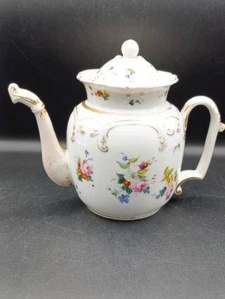Tetera o cafetera de porcelana antigua
