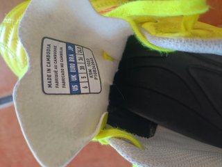 Zapatillas de tacos amarillas
