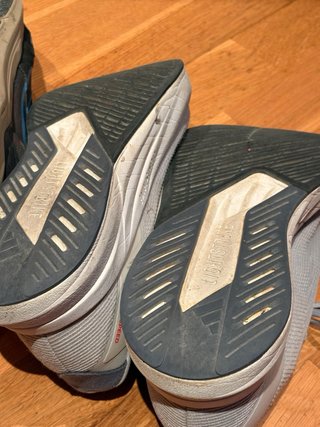 Zapatillas Nike y Adidas Talla 42