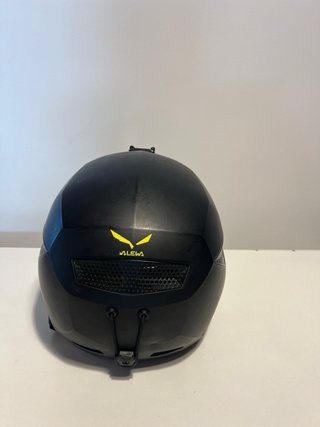 Casco de nieve Salewa ligero y cómodo