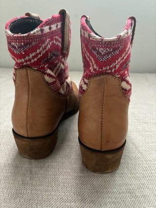 Botines de piel Zara