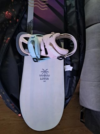 Tabla Snow Lotus Salomon 146 + Fijaciones Scribe +
