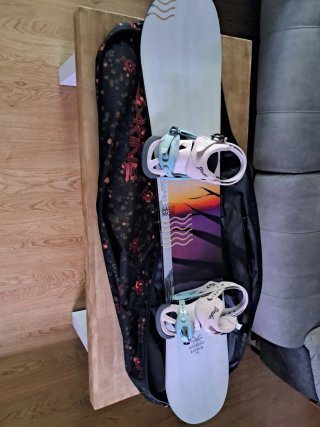 Tabla Snow Lotus Salomon 146 + Fijaciones Scribe +