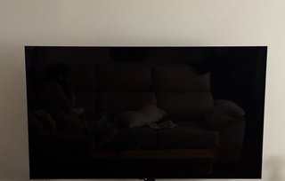 TV Samsung QLED 65' Negra AVERIADA