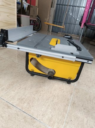 Sierra de mesa DeWALT DW745-QS 250mm