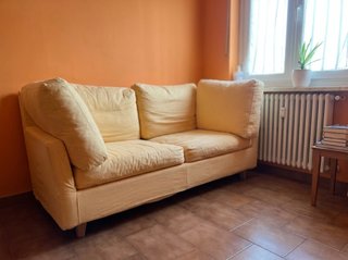 Divano 2 posti completamente sfoderabile giallo