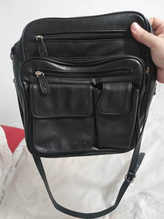 Bolso de mano negro