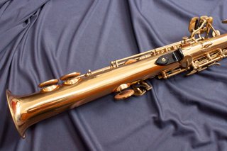 Saxo Soprano Júpiter JPS-547