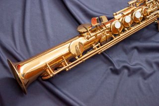 Saxo Soprano Júpiter JPS-547