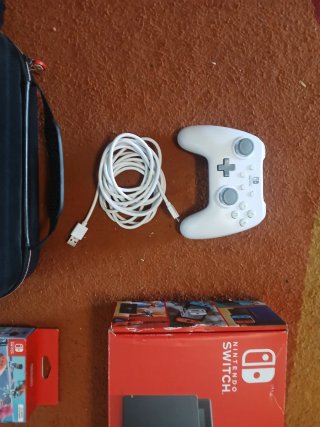 Nintendo Switch + Accesorios