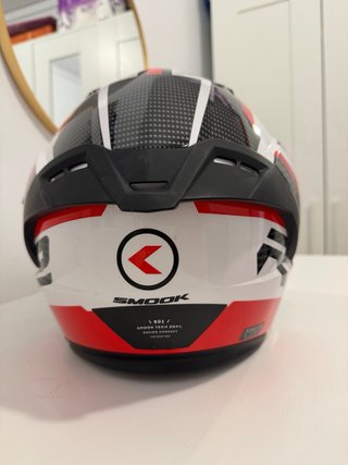 Casco de moto SMOKK blanco y negro
