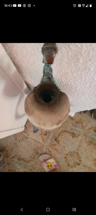 Garrafa de cobre decorada