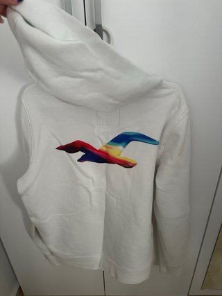 Sudadera Hollister Blanca con Logo Multicolor