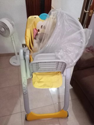 Trona infantil con divertido diseño