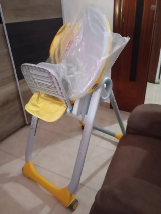 Trona infantil con divertido diseño