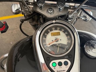 Kawasaki VN900 Vulcan Negra
