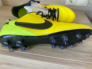 Botas de fútbol Nike Premier lll amarillo y negras