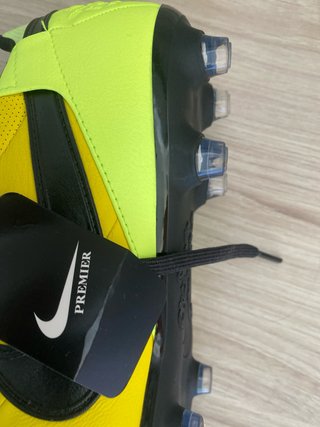 Botas de fútbol Nike Premier lll amarillo y negras