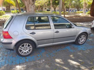 Volkswagen Golf 2003