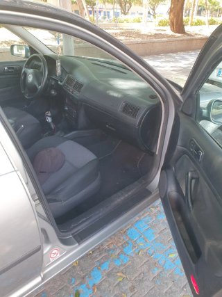 Volkswagen Golf 2003