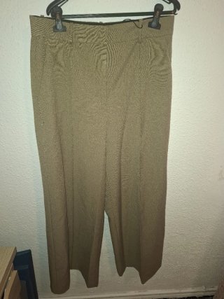 Pantalón verde oliva