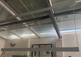 Lámpara LED lineal blanca