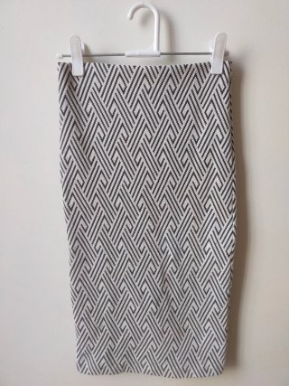 Falda Midi Zara Punto Jacquard Geométrico