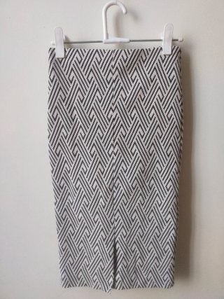 Falda Midi Zara Punto Jacquard Geométrico
