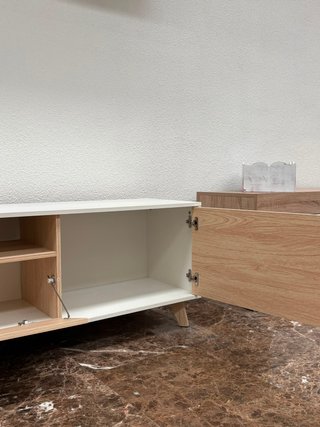 Mueble TV y estante salón cambria y blanco