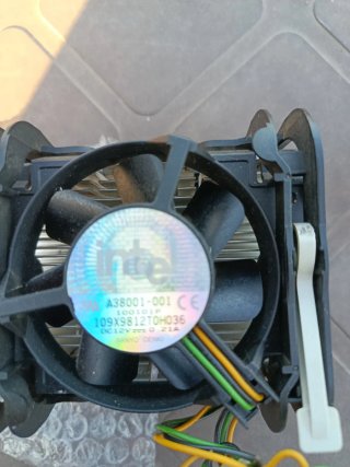 Intel Pentium 4 1.50 GHz SL5N8 + disipador