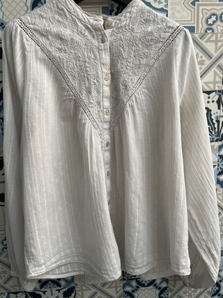 Blusa Mango manga larga bordada