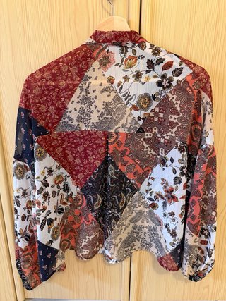 Blusa Stradivarius estampada