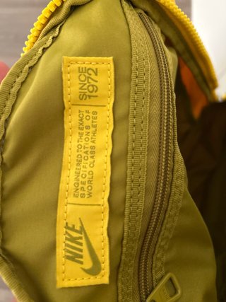 Mochila Nike Cheyenne Pursuit 2.0 Amarilla