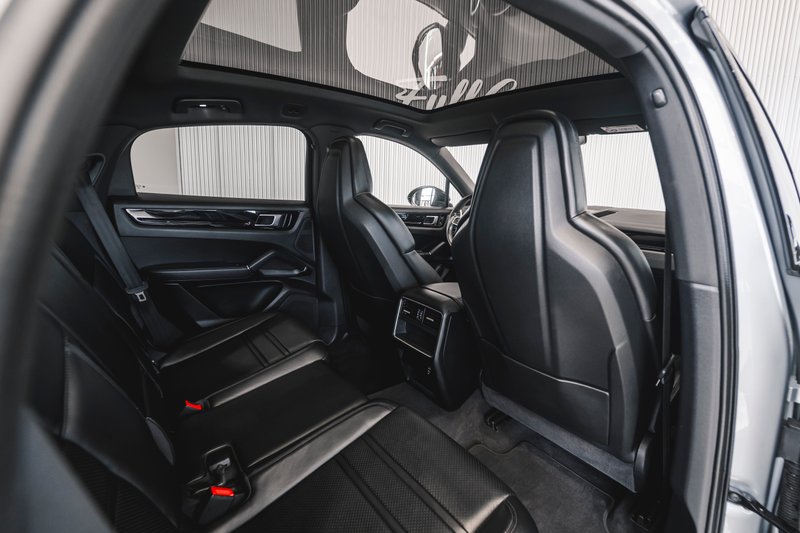 Porsche Cayenne 2020, foto 23