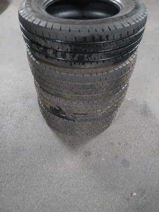 4 Neumáticos 195/70 R 15 C