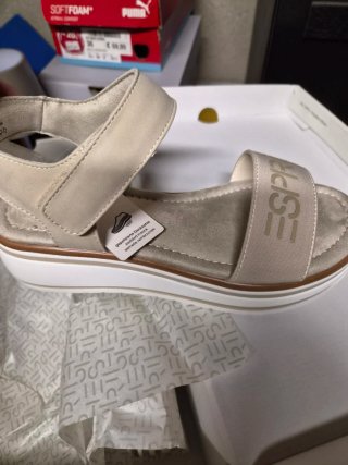 Sandali beige taglia 36
