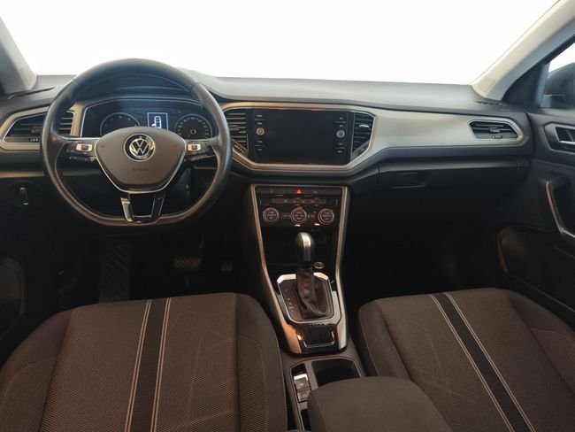 Volkswagen T-Roc 2021, foto 17