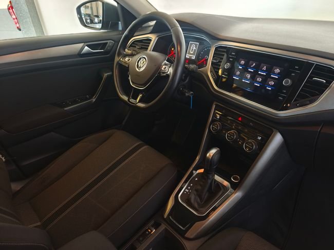Volkswagen T-Roc 2021, foto 29