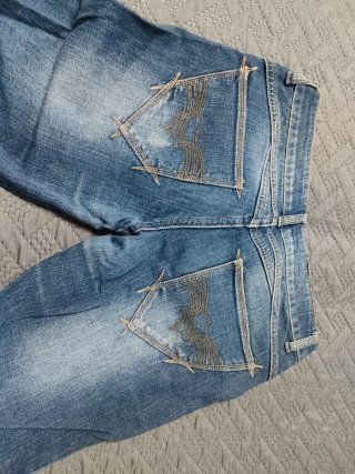 Pantalón vaquero talle bajo talla 36