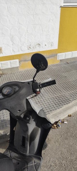 Ciclomotor Kymco Plata y Negro